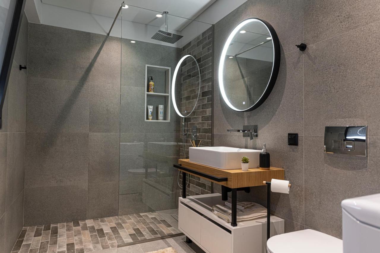 A&N Athens Luxury Apartments - Akadimou ภายนอก รูปภาพ